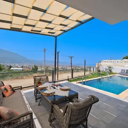 Vilă Huzurlu Bir Tatil Deneyimi *